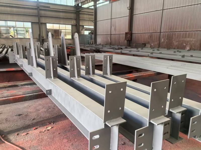 स्टील स्ट्रक्चर कैनोपी इंस्टॉलेशन प्रोजेक्ट सफलतापूर्वक पूरा हुआ